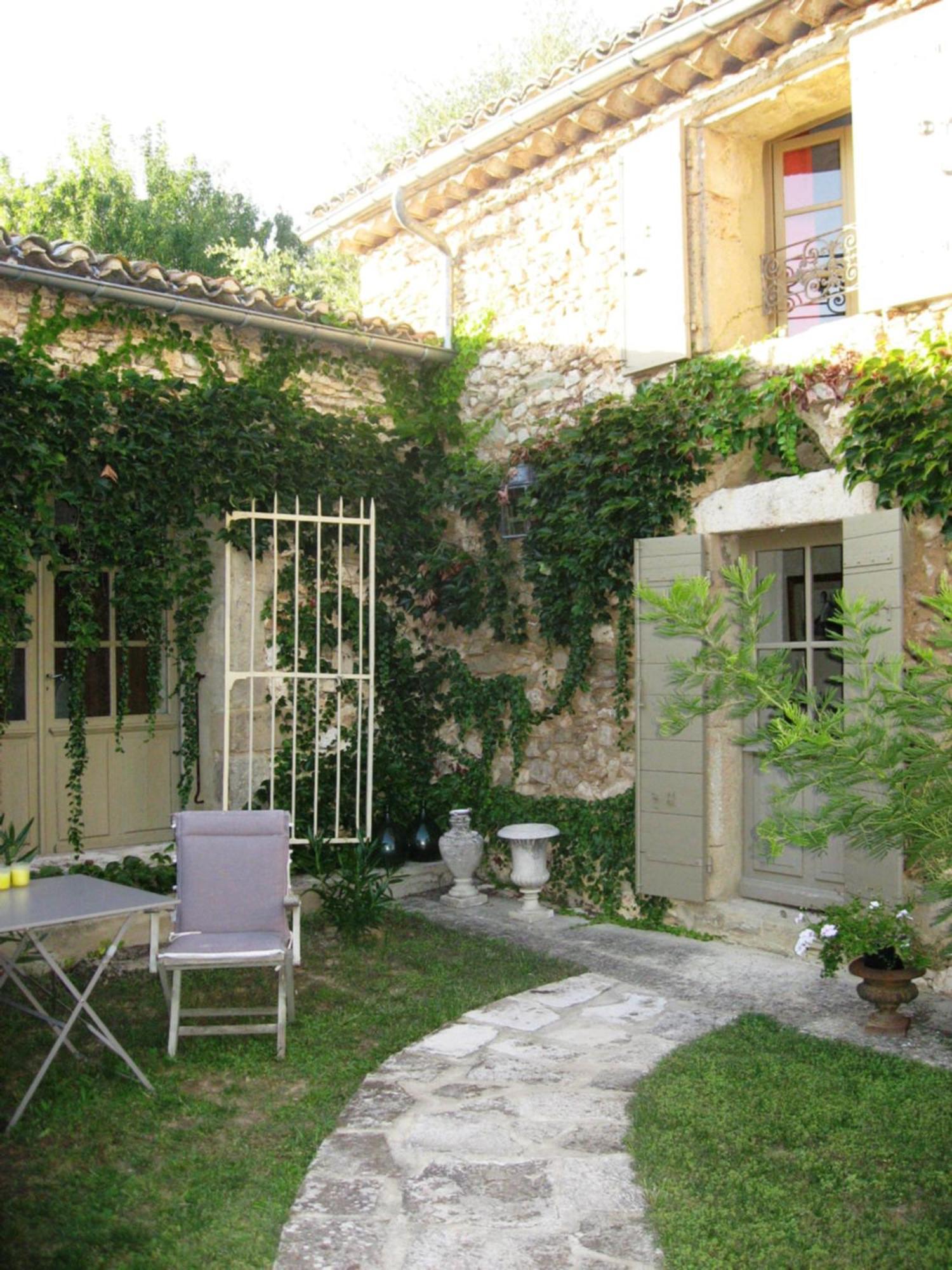 Mas Du Moutet Bed and Breakfast La Capelle-et-Masmolene Buitenkant foto