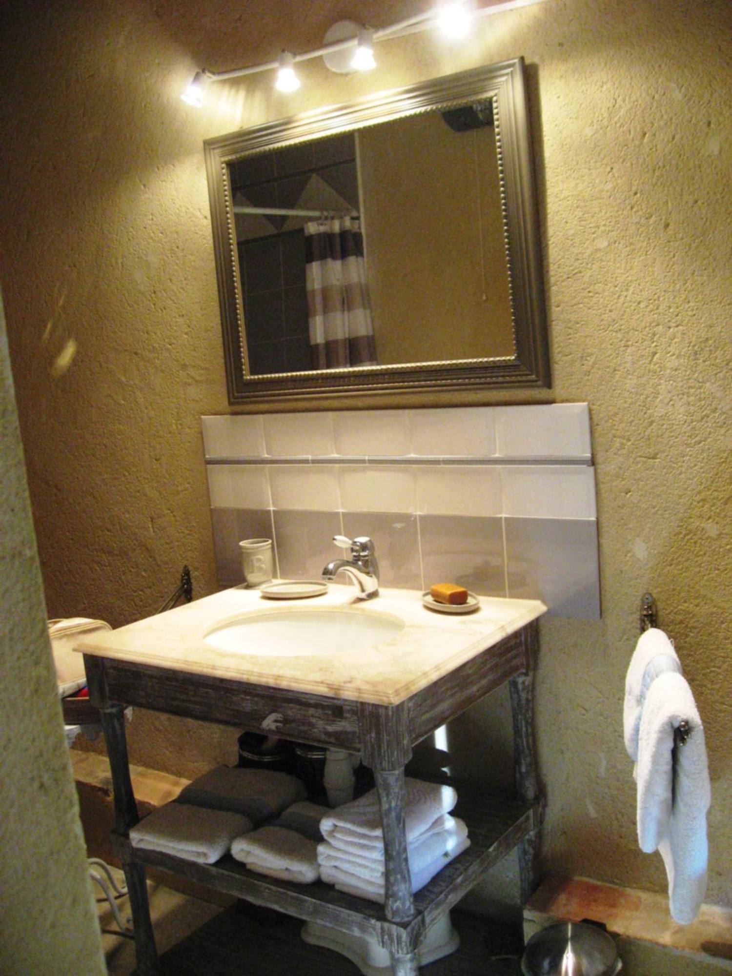 Mas Du Moutet Bed and Breakfast La Capelle-et-Masmolene Buitenkant foto