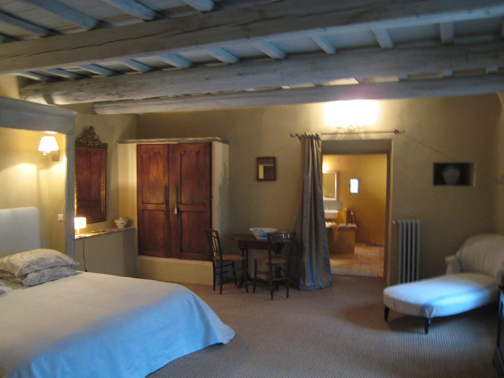 Mas Du Moutet Bed and Breakfast La Capelle-et-Masmolene Kamer foto