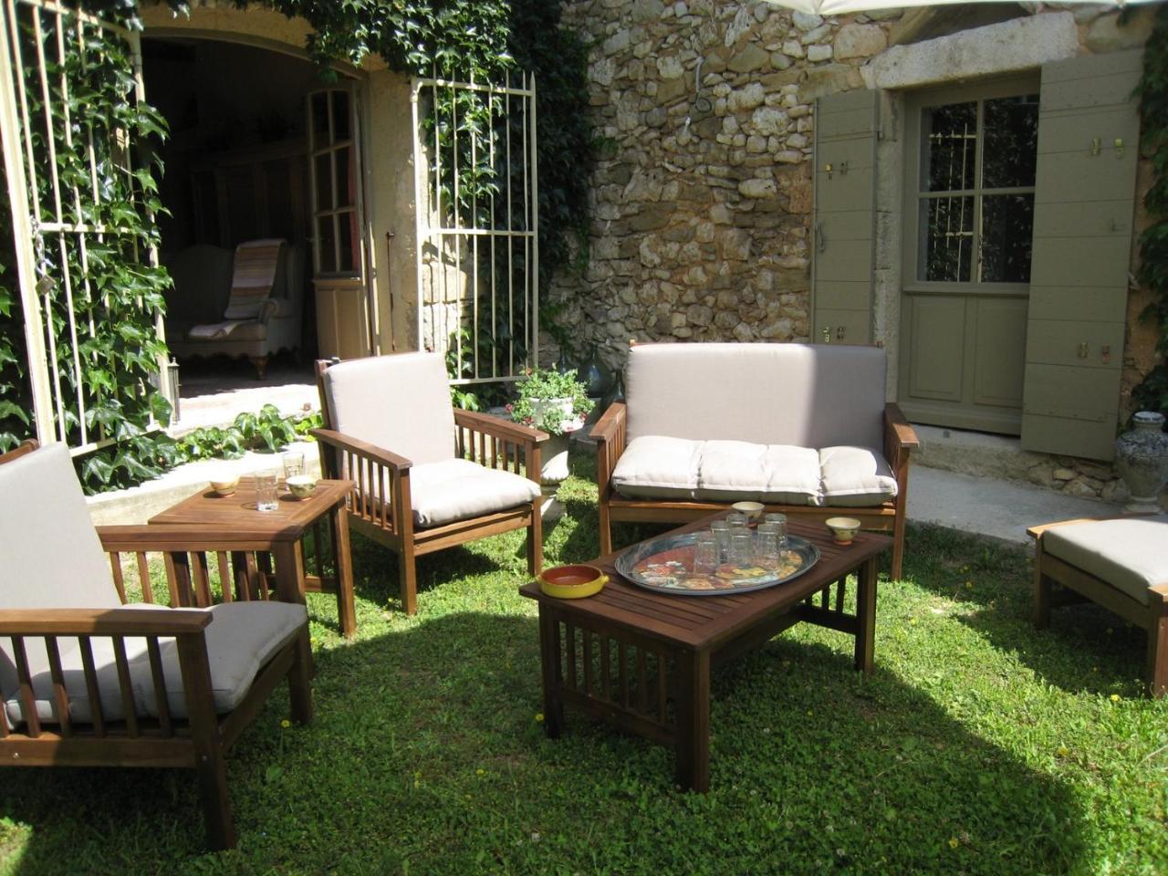Mas Du Moutet Bed and Breakfast La Capelle-et-Masmolene Buitenkant foto