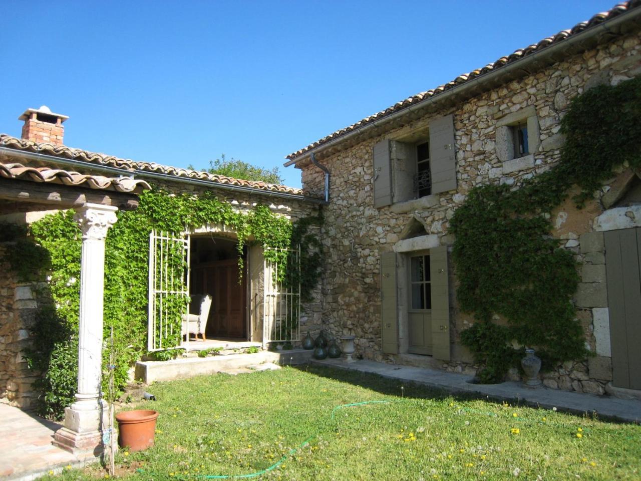 Mas Du Moutet Bed and Breakfast La Capelle-et-Masmolene Buitenkant foto